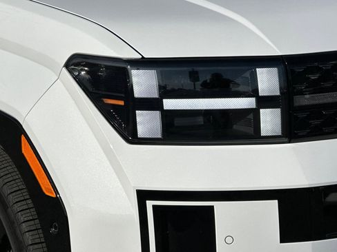 Used 2025 Hyundai Santa Fe Calligraphy image 11