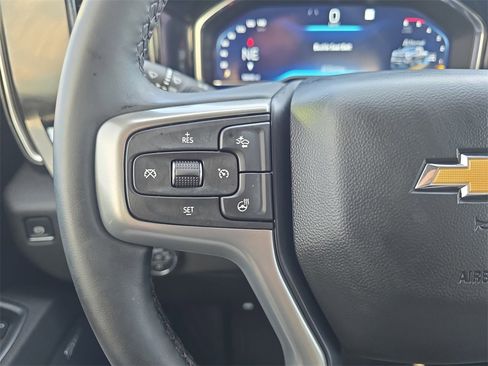 Used 2025 Chevrolet Silverado 2500 LTZ w/ LTZ Premium Package image 18