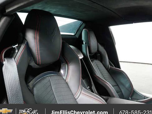 Used 2021 Chevrolet Corvette Stingray Premium Conv w/ Z51 Performance Package image 19