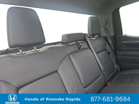 Used 2025 GMC Sierra 1500 SLT AWD/4WD image 18