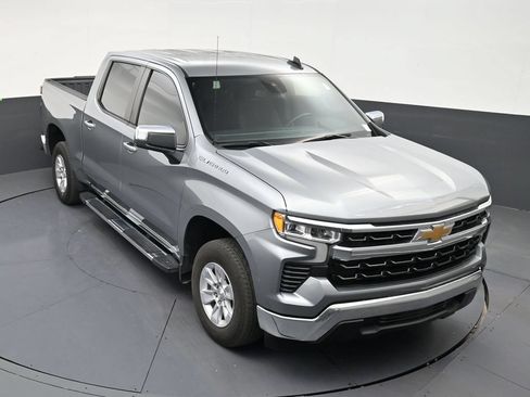 Used 2024 Chevrolet Silverado 1500 LT RWD image 18