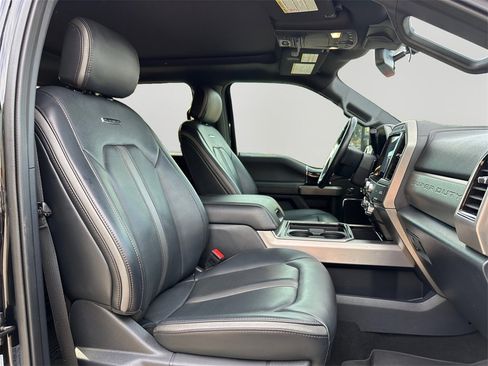 Used 2022 Ford F250 Platinum w/ FX4 Off-Road Package image 12