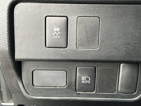 Used 2022 Toyota Tacoma SR w/ SR Convenience Package RWD image 16