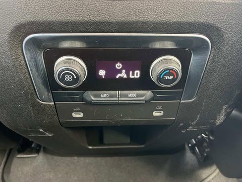 Used 2024 Chevrolet Tahoe LT AWD/4WD image 21