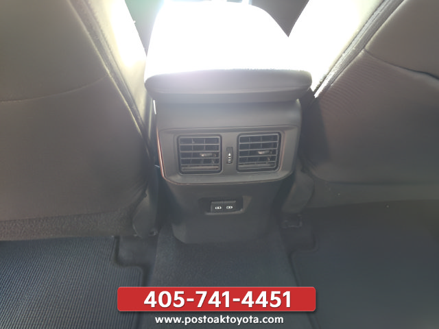 Used 2025 Toyota RAV4 SE AWD/4WD image 23