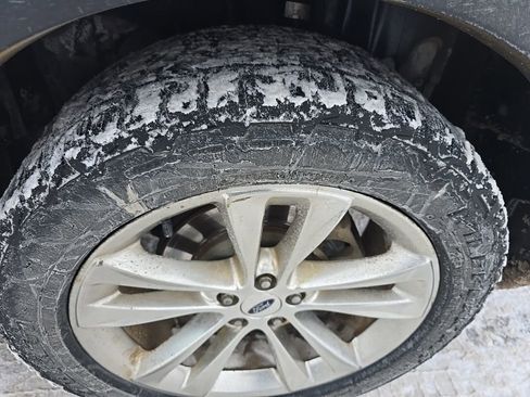 Used 2018 Ford Explorer XLT w/ Equipment Group 202A image 12