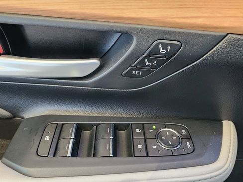 Used 2024 Toyota Grand Highlander Platinum image 16