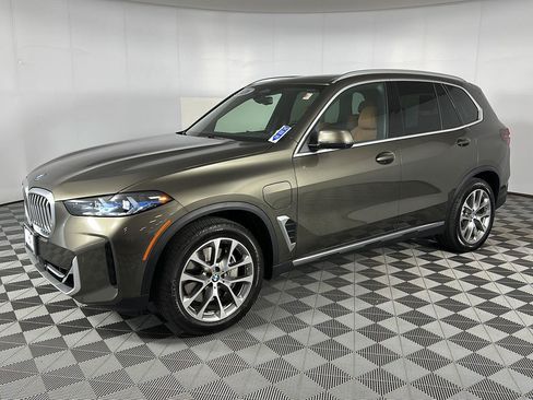 Used 2026 BMW X5 xDrive50e w/ Premium Package AWD/4WD image 10