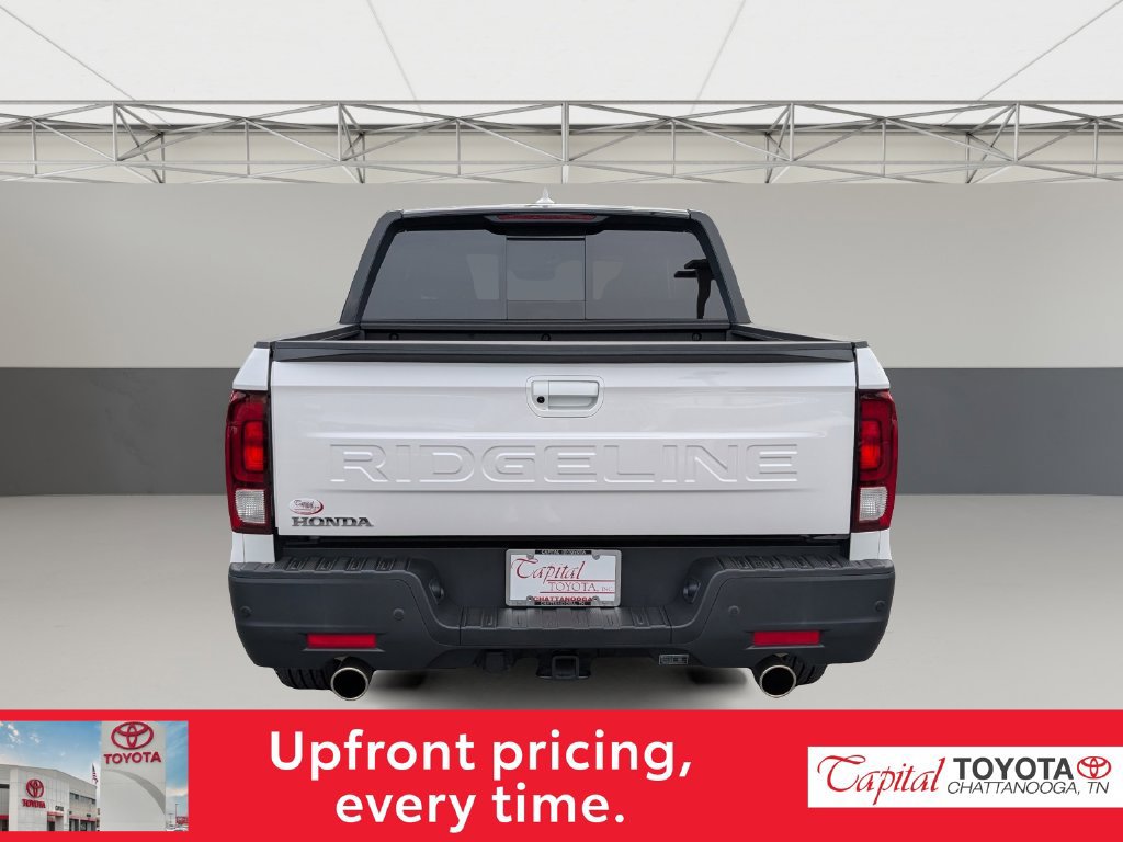 Used 2025 Honda Ridgeline Black Edition image 6
