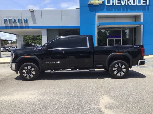 Used 2025 GMC Sierra 2500 SLE w/ Preferred Package AWD/4WD image 3