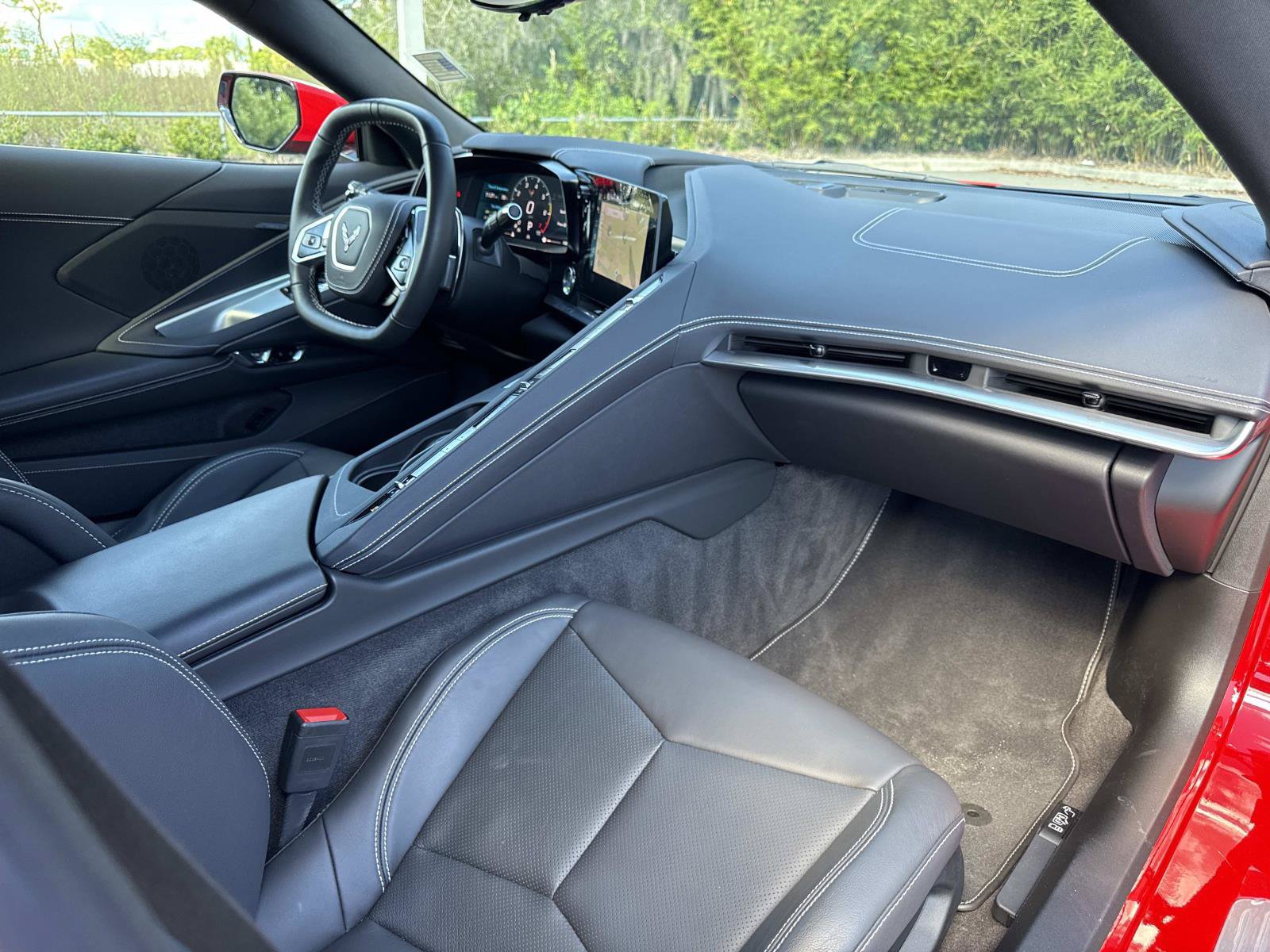 Used 2025 Chevrolet Corvette Stingray Coupe w/ 1LT RWD image 16