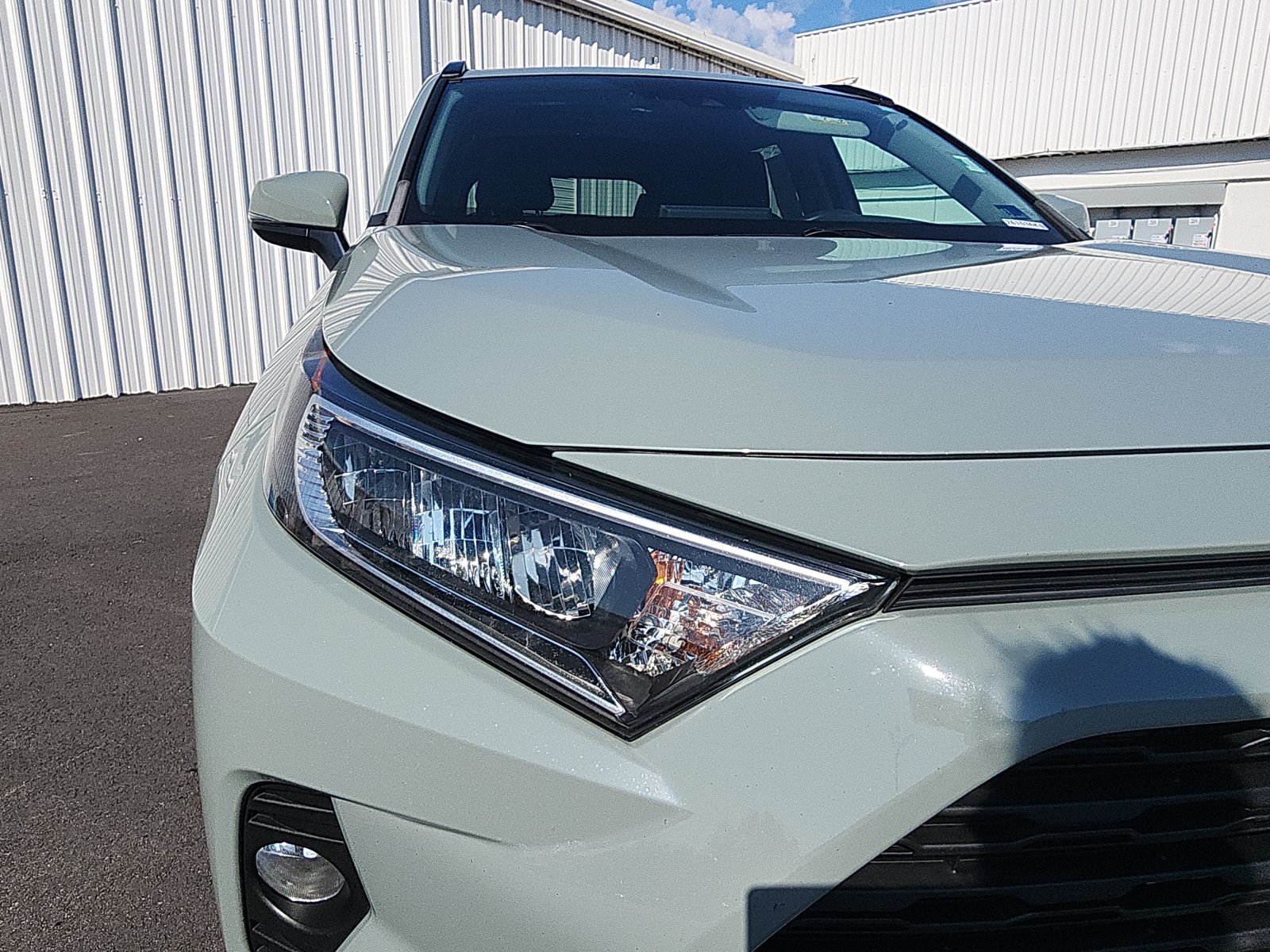 Used 2020 Toyota RAV4 XLE w/ Convenience Package AWD/4WD image 12