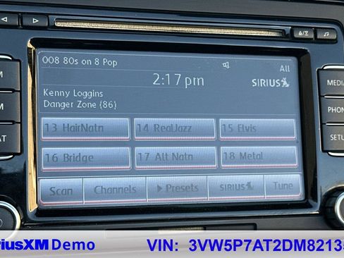 Used 2013 Volkswagen Beetle 2.5 image 31