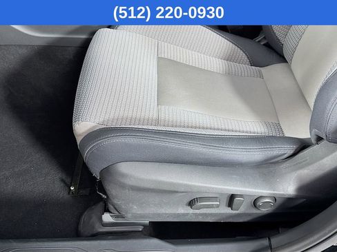 Used 2025 Subaru Outback Premium AWD/4WD image 23