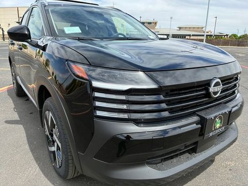 New 2026 Nissan Kicks SV w/ Charging Package image 8