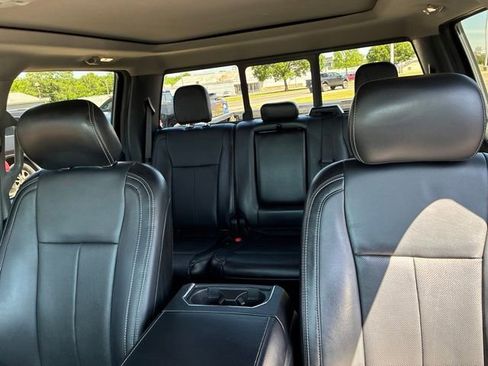 Used 2019 Ford F150 Lariat w/ Equipment Group 502A Luxury AWD/4WD image 24