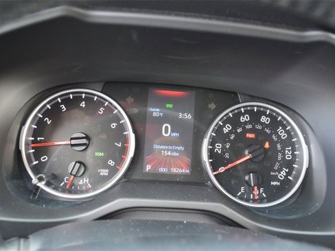 Used 2022 Toyota RAV4 XLE Premium image 16