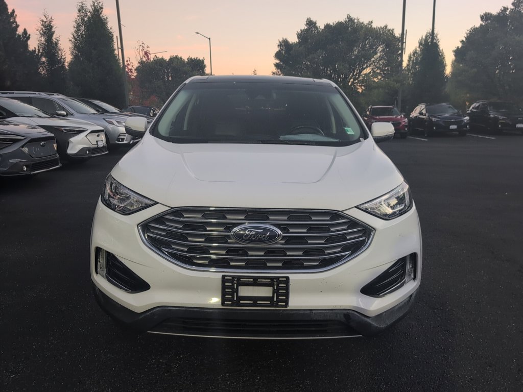 Used 2019 Ford Edge SEL w/ Equipment Group 201A AWD/4WD image 2