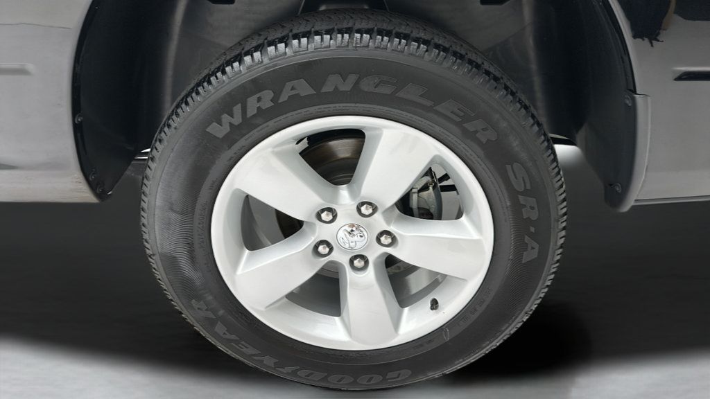 Used 2021 RAM 1500 Express AWD/4WD image 10