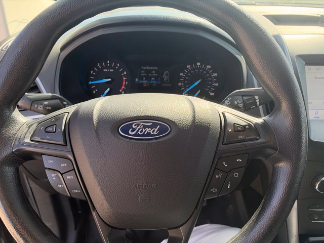 Used 2020 Ford Edge SE FWD image 13
