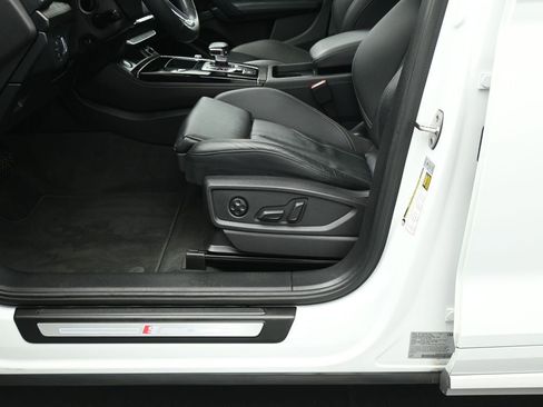 Used 2023 Audi Q5 2.0T Premium Plus w/ Premium Plus Package image 11