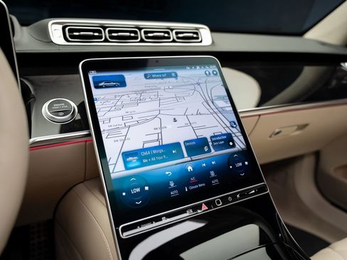 Used 2023 Mercedes-Benz S 580 4MATIC Sedan image 49