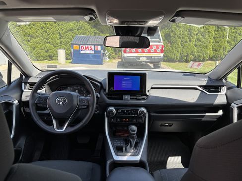 Used 2025 Toyota RAV4 XLE w/ Convenience Package AWD/4WD image 14