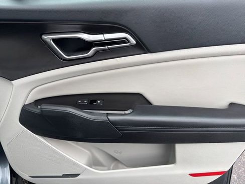 Used 2023 Kia Sportage EX image 40