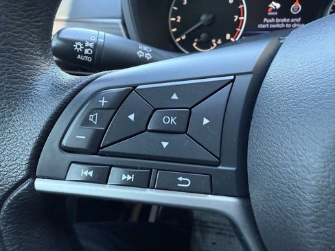 Used 2024 Nissan Altima 2.5 SV image 19