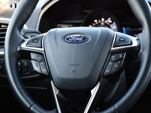 Used 2024 Ford Edge Titanium image 24