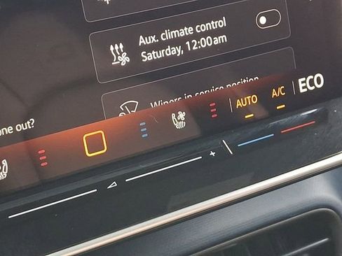 Used 2025 Volkswagen ID. Buzz Pro S Plus image 32