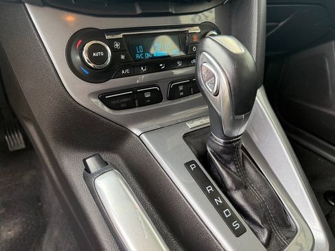 Used 2013 Ford Focus Titanium FWD image 21