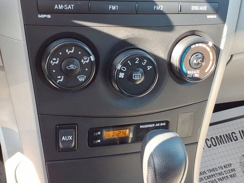 Used 2010 Toyota Corolla LE image 20