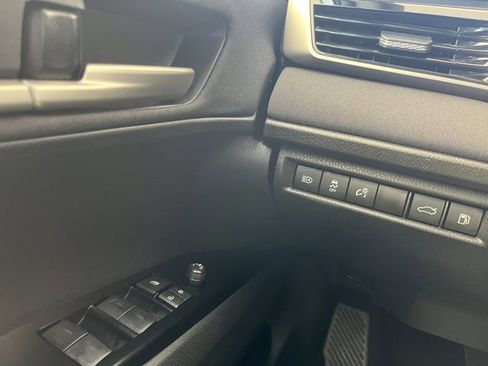 Used 2025 Toyota Camry LE image 14