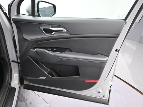 Used 2023 Kia Sportage SX image 22