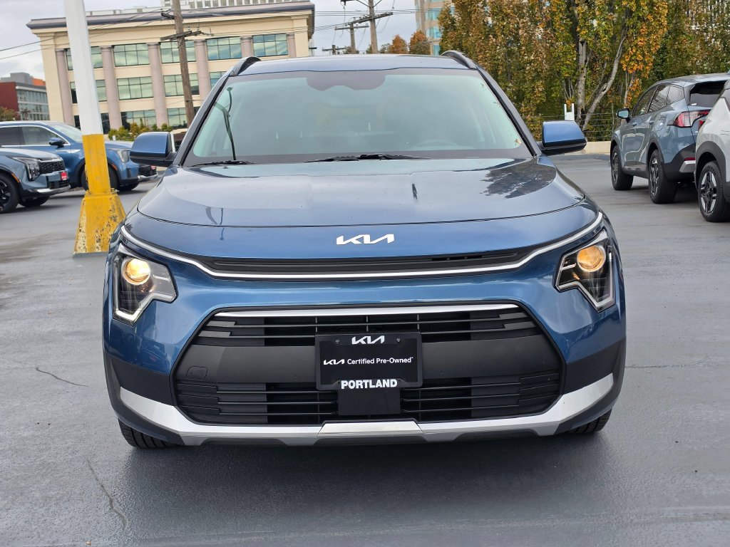 Certified 2025 Kia Niro EX FWD image 8