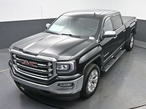 Used 2018 GMC Sierra 1500 SLT AWD/4WD image 40