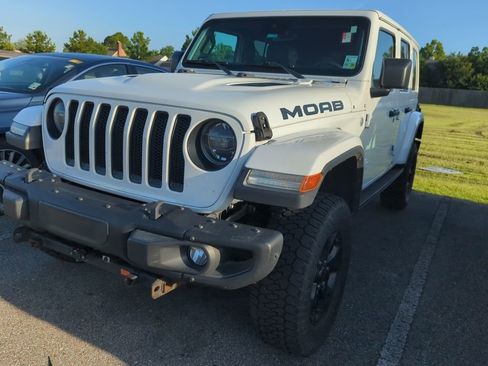 Used 2019 Jeep Wrangler Unlimited Sahara w/ Quick Order Package 24M Moab AWD/4WD image 1
