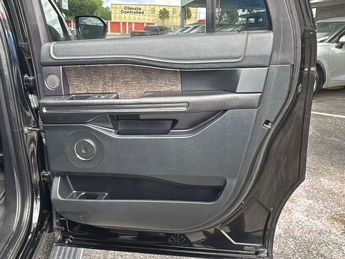 Used 2018 Ford Expedition Max Limited image 31