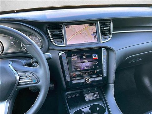 Used 2025 INFINITI QX55 Essential image 8