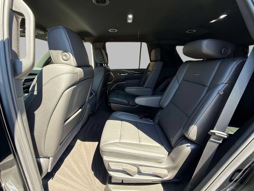 Certified 2024 Cadillac Escalade Luxury AWD/4WD image 20