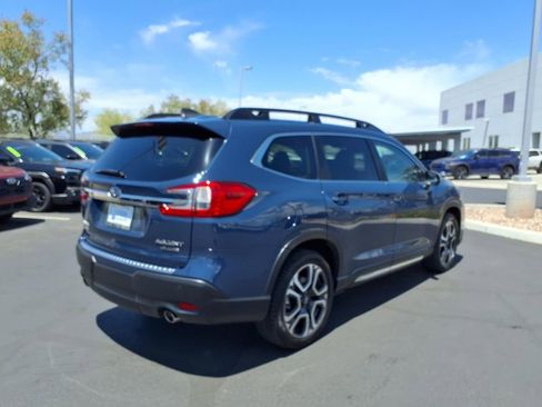 Used 2023 Subaru Ascent Limited w/ Technology Package AWD/4WD image 11
