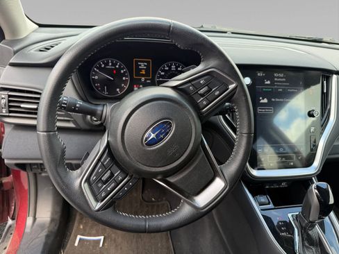 Used 2024 Subaru Outback Premium AWD/4WD image 13