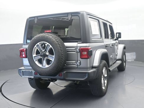Used 2019 Jeep Wrangler Unlimited Sahara AWD/4WD image 5