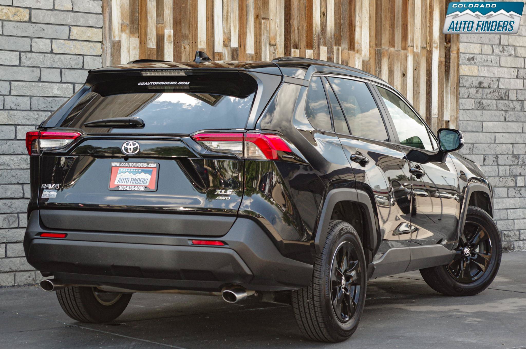 Used 2021 Toyota RAV4 XLE AWD/4WD image 7