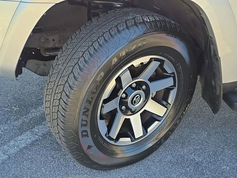 Used 2024 Toyota 4Runner TRD Off-Road image 31