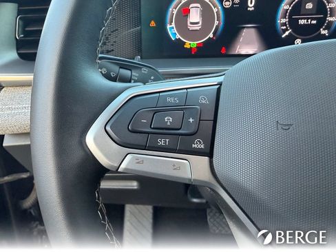 Used 2025 Volkswagen Tiguan S FWD image 18