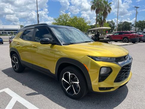 Used 2023 Chevrolet TrailBlazer RS w/ Technology Package AWD/4WD image 8