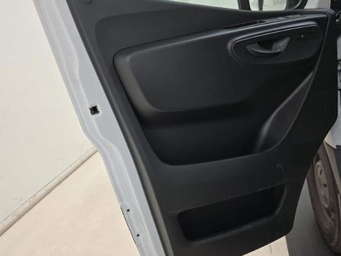 Used 2025 Mercedes-Benz Sprinter 2500 image 6