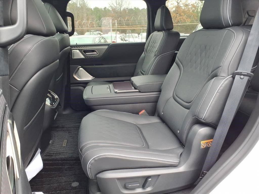 New 2026 INFINITI QX80 Autograph w/ Premium Cargo Package AWD/4WD image 25